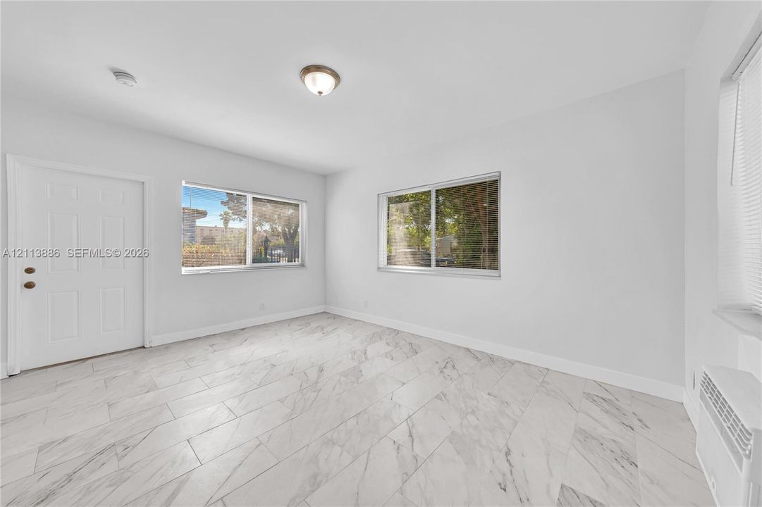 В аренду: $1,400 (1 спален, 1 ванн, 0 Квадратных фут)