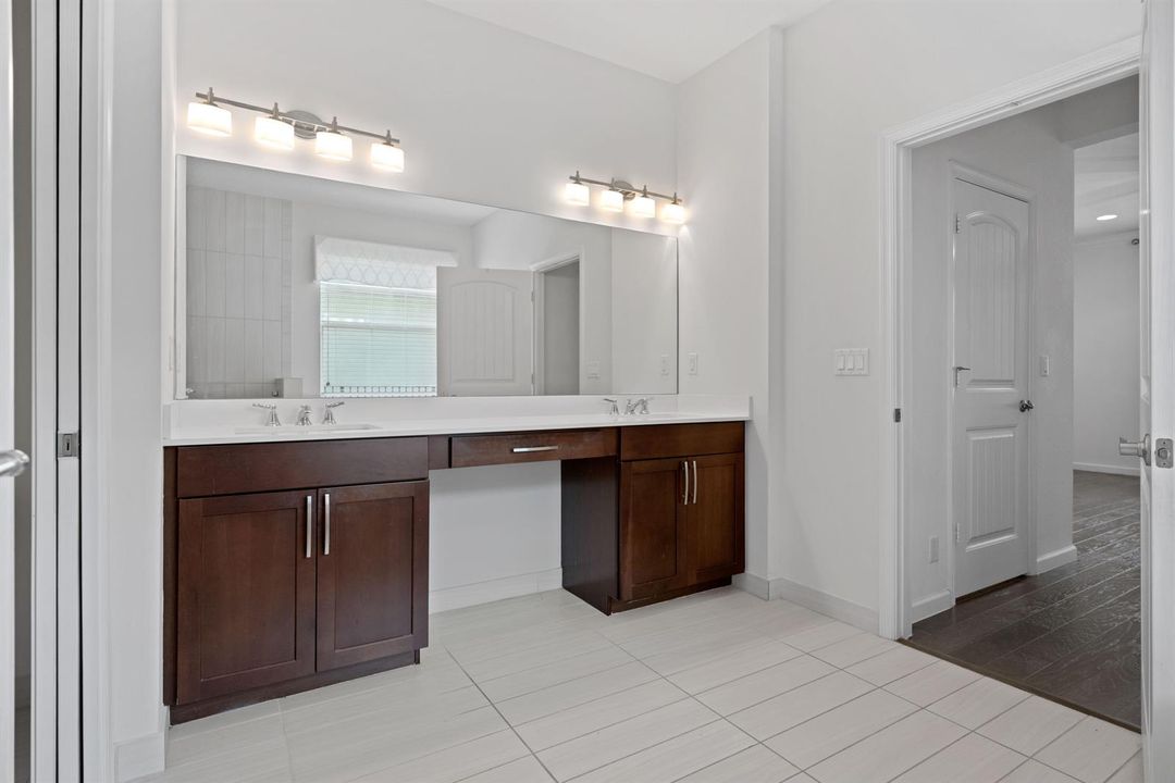 Mstr Bath