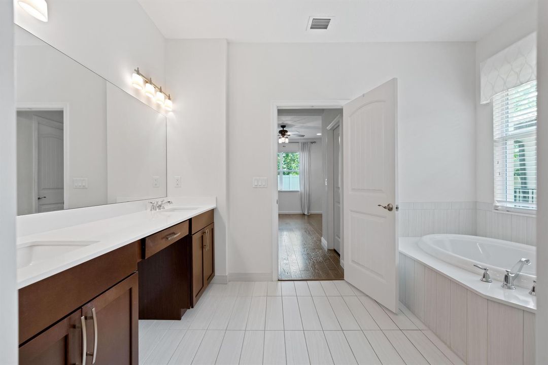 Mstr Bath