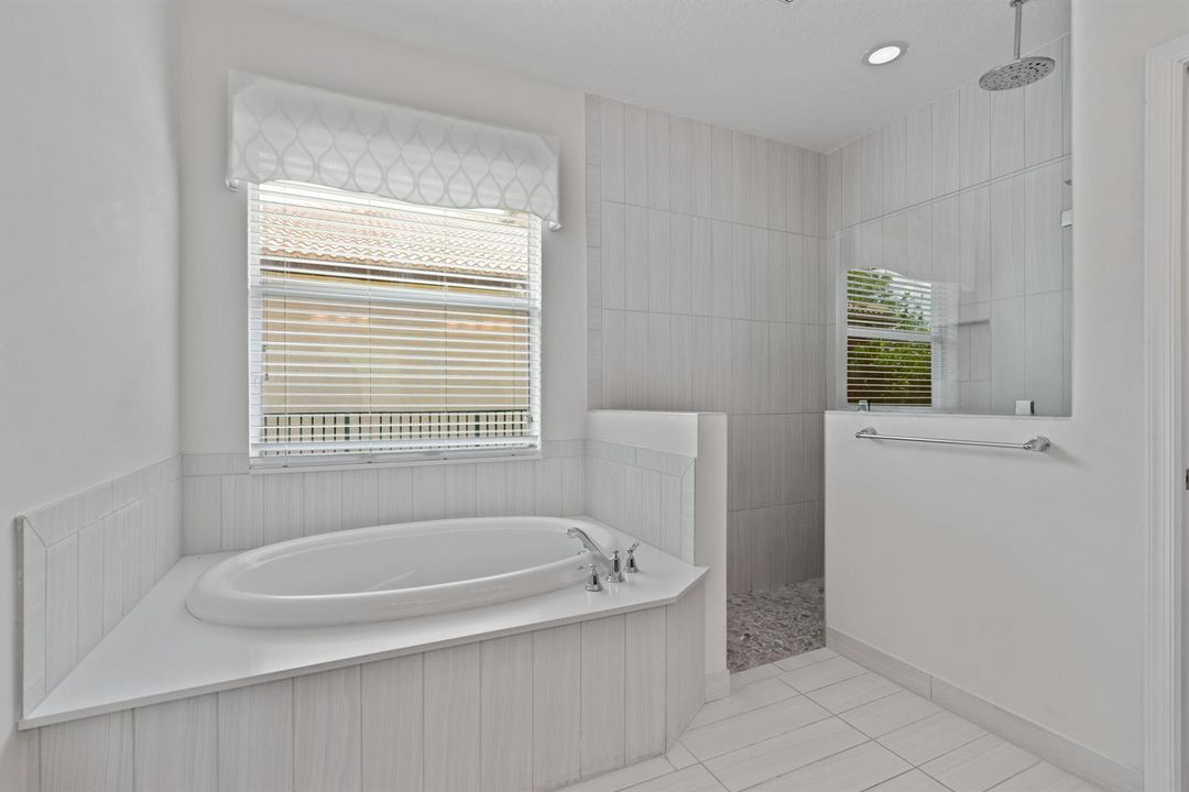 Mstr Bath