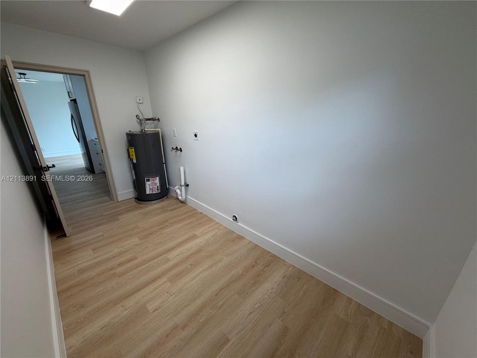 For Rent: $2,900 (4 beds, 2 baths, 1125 Square Feet)