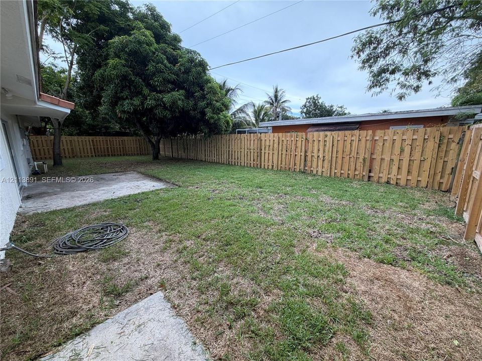 For Rent: $2,900 (4 beds, 2 baths, 1125 Square Feet)
