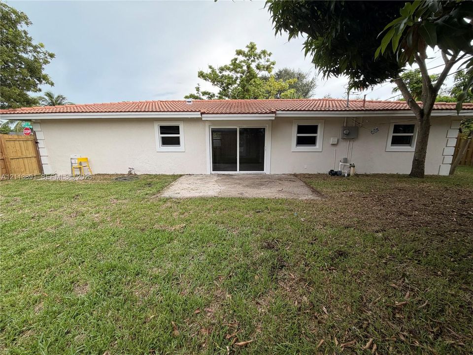 For Rent: $2,900 (4 beds, 2 baths, 1125 Square Feet)