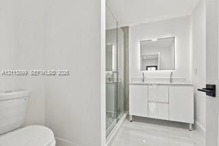 For Sale: $799,000 (3 beds, 3 baths, 1645 Square Feet)