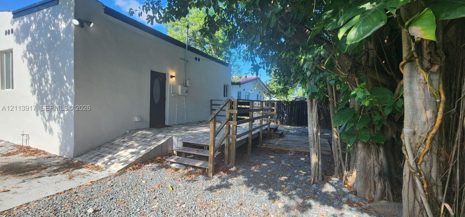 En Renta: $4,300 (3 camas, 2 baños, 2000 Pies cuadrados)