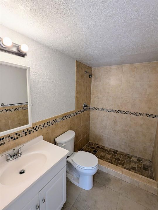 2nd bathroom