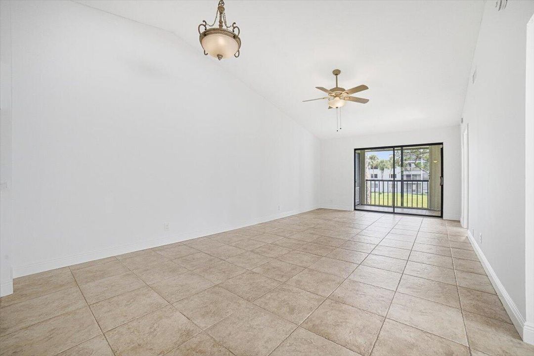 18-Livingroom