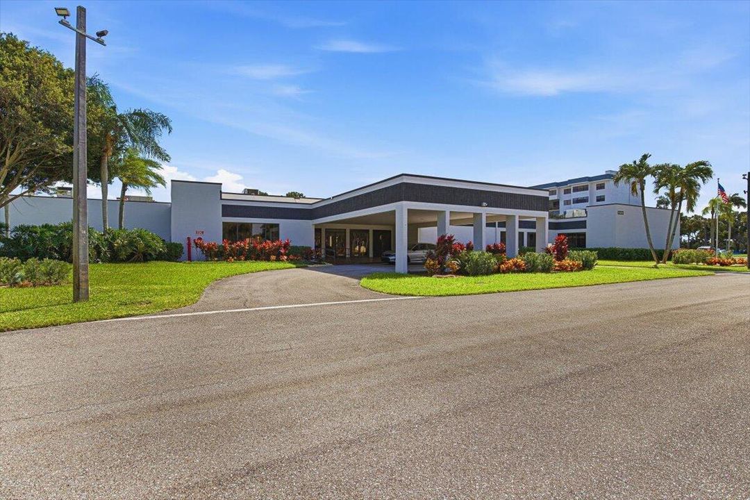 29-Clubhouse