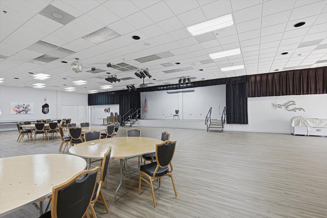 43-Clubhouse-Theater