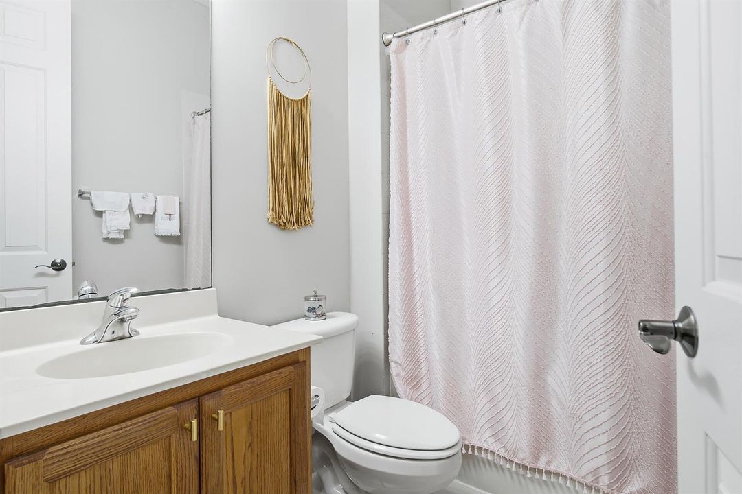 480-AMADOR-LANE-UNIT-4-33401-025