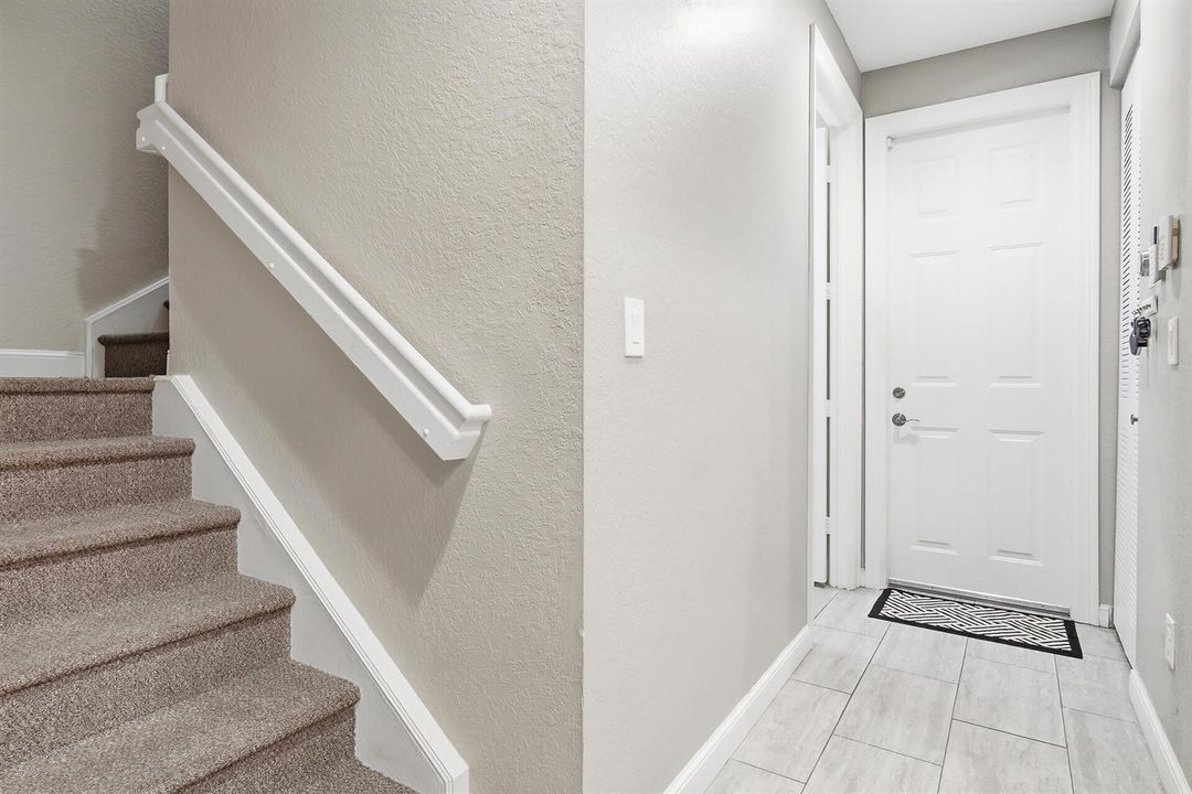 480-AMADOR-LANE-UNIT-4-33401-010