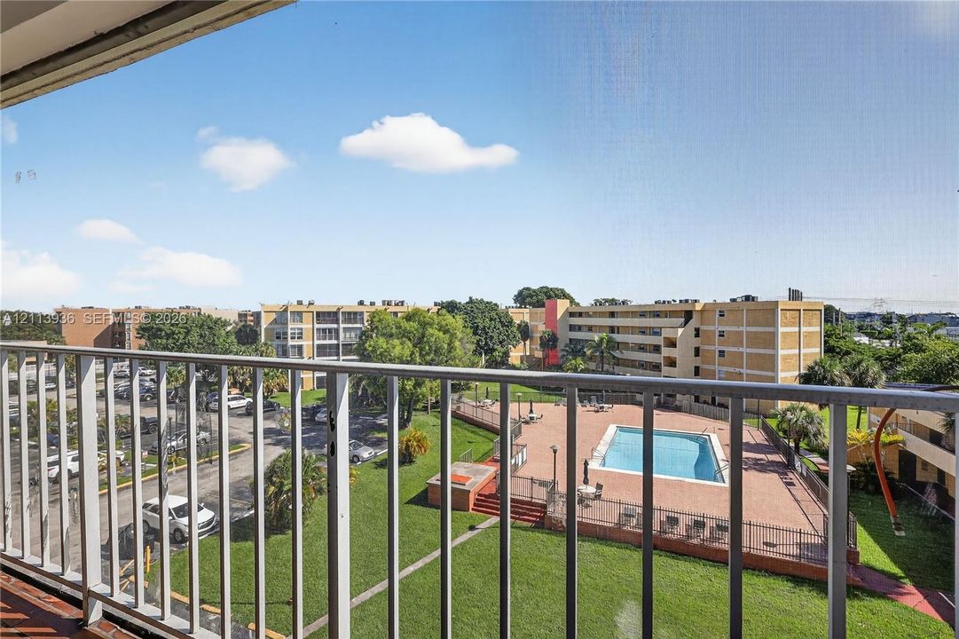 В аренду: $2,400 (2 спален, 2 ванн, 1113 Квадратных фут)