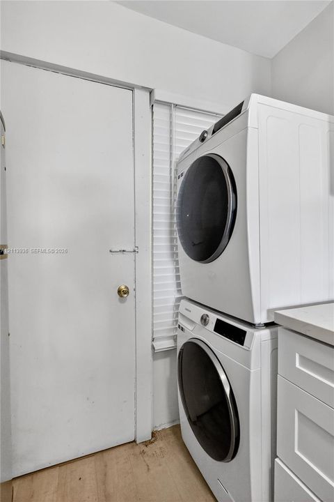 В аренду: $2,400 (2 спален, 2 ванн, 1113 Квадратных фут)