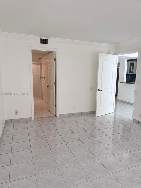 В аренду: $2,800 (1 спален, 1 ванн, 1064 Квадратных фут)