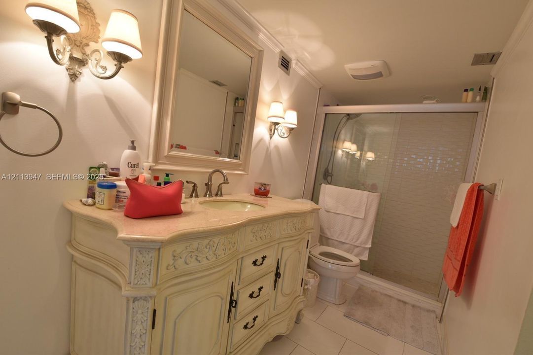 В аренду: $2,800 (1 спален, 1 ванн, 1064 Квадратных фут)