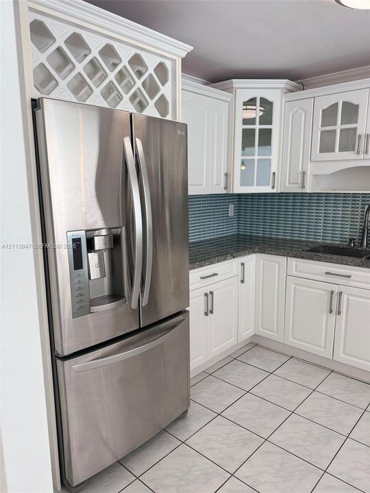 В аренду: $2,800 (1 спален, 1 ванн, 1064 Квадратных фут)