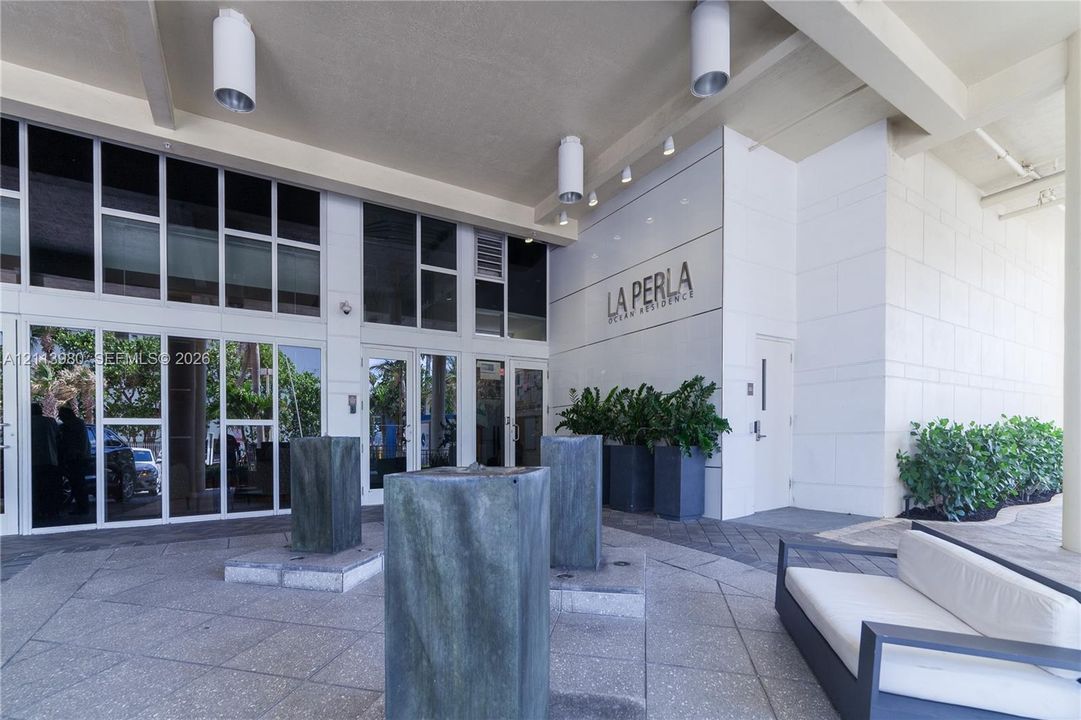 For Rent: $7,300 (2 beds, 2 baths, 1423 Square Feet)