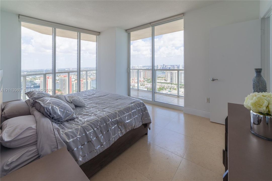 For Rent: $7,300 (2 beds, 2 baths, 1423 Square Feet)