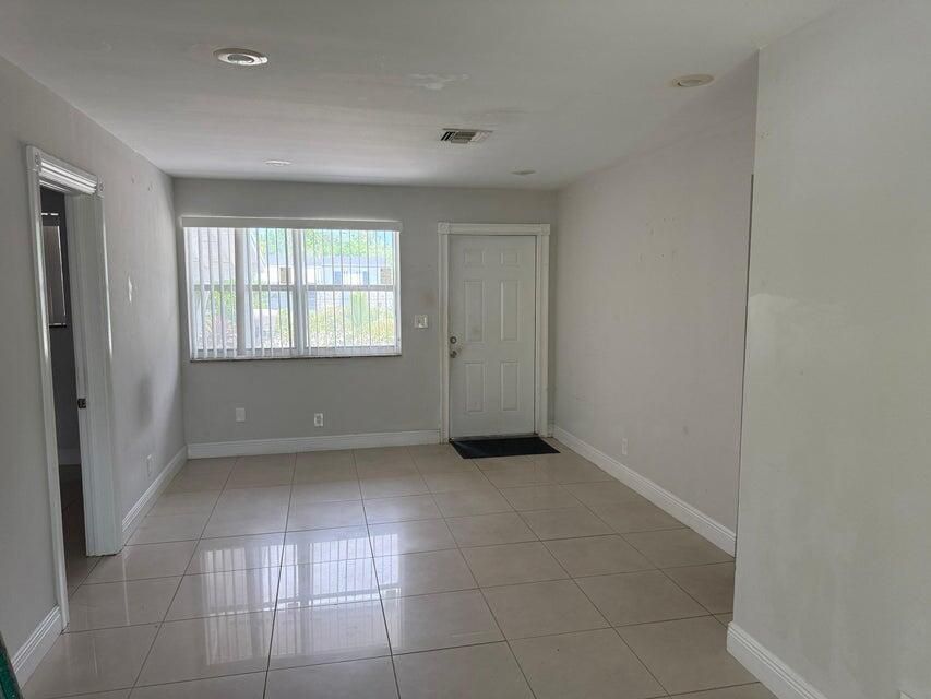 4161 NW 11TH AVE IMAGE