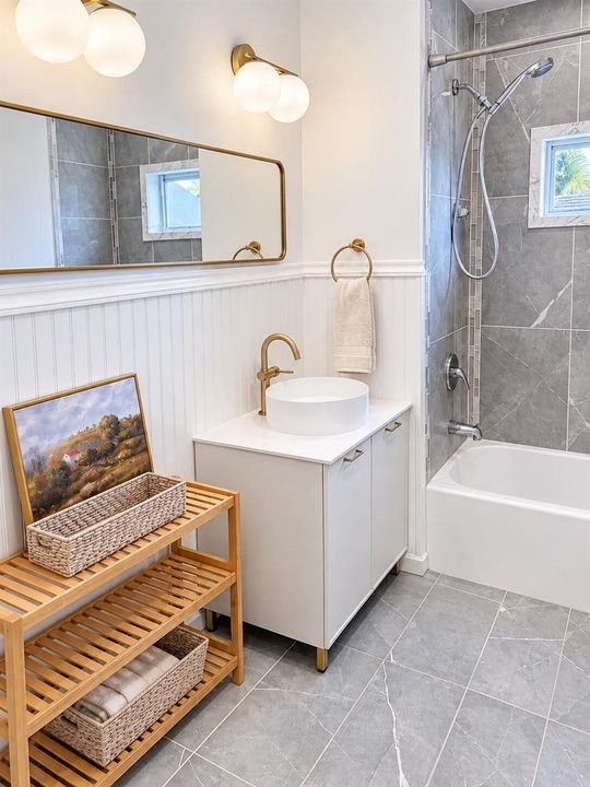 2nd Bathroom