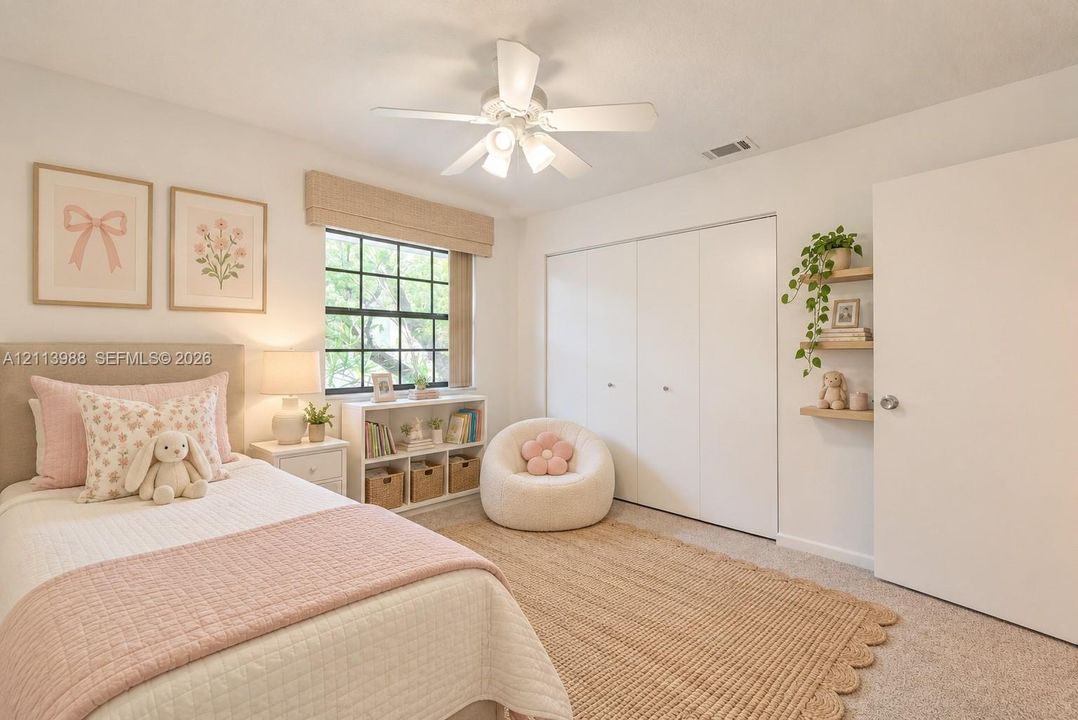 For Sale: $275,000 (2 beds, 2 baths, 900 Square Feet)