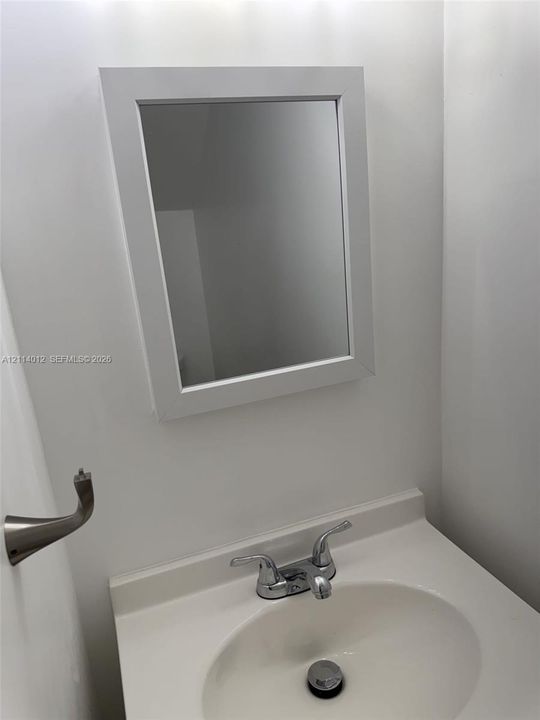 For Rent: $2,600 (2 beds, 1 baths, 1000 Square Feet)