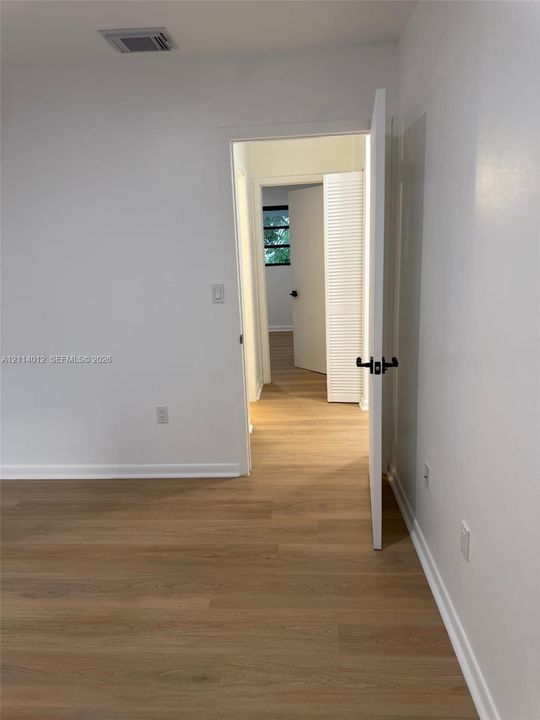 For Rent: $2,600 (2 beds, 1 baths, 1000 Square Feet)