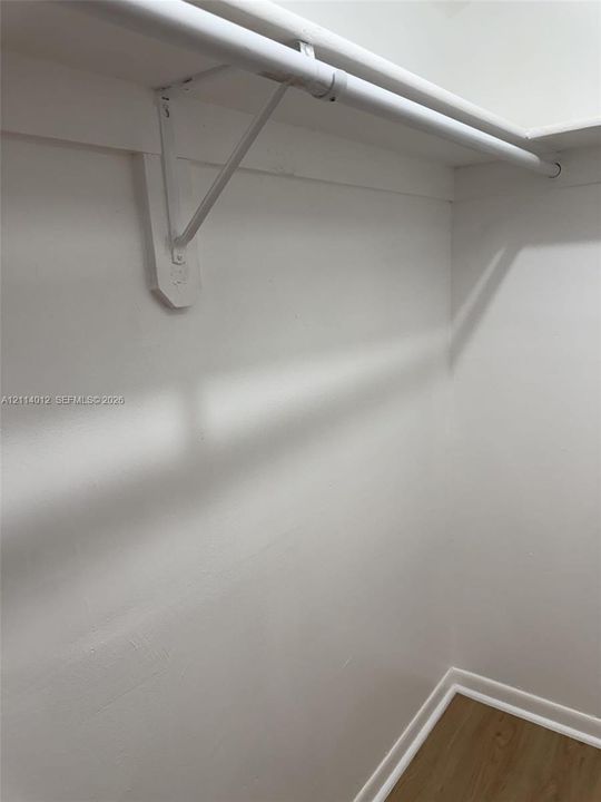 For Rent: $2,600 (2 beds, 1 baths, 1000 Square Feet)