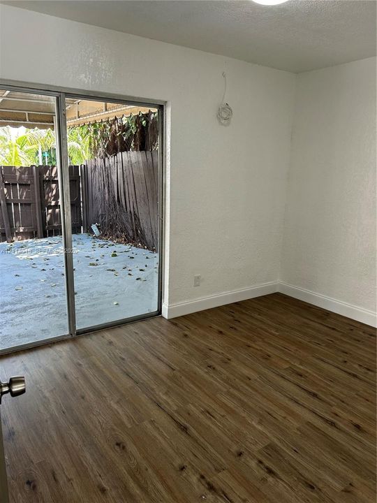 For Rent: $2,800 (3 beds, 2 baths, 1378 Square Feet)