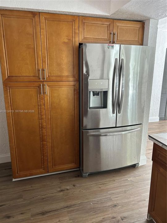 For Rent: $2,800 (3 beds, 2 baths, 1378 Square Feet)