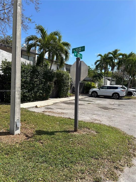 For Rent: $2,800 (3 beds, 2 baths, 1378 Square Feet)