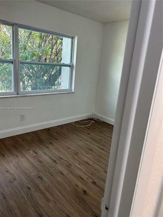 For Rent: $2,800 (3 beds, 2 baths, 1378 Square Feet)