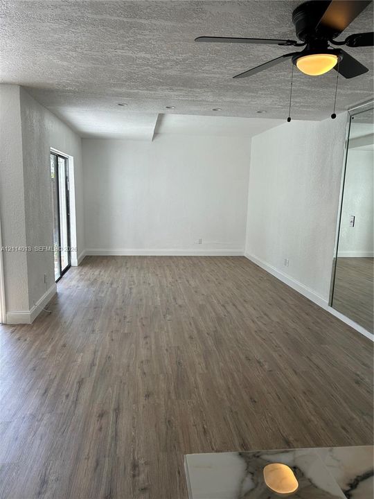 For Rent: $2,800 (3 beds, 2 baths, 1378 Square Feet)