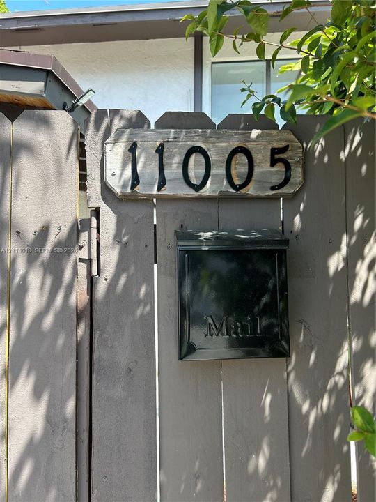 For Rent: $2,800 (3 beds, 2 baths, 1378 Square Feet)