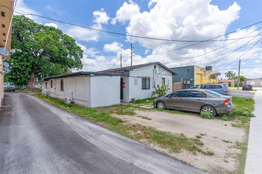 For Sale: $799,000 (0 beds, 0 baths, 2128 Square Feet)