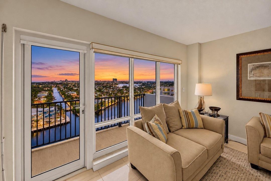 32-web-or-mls-Living Room twilight
