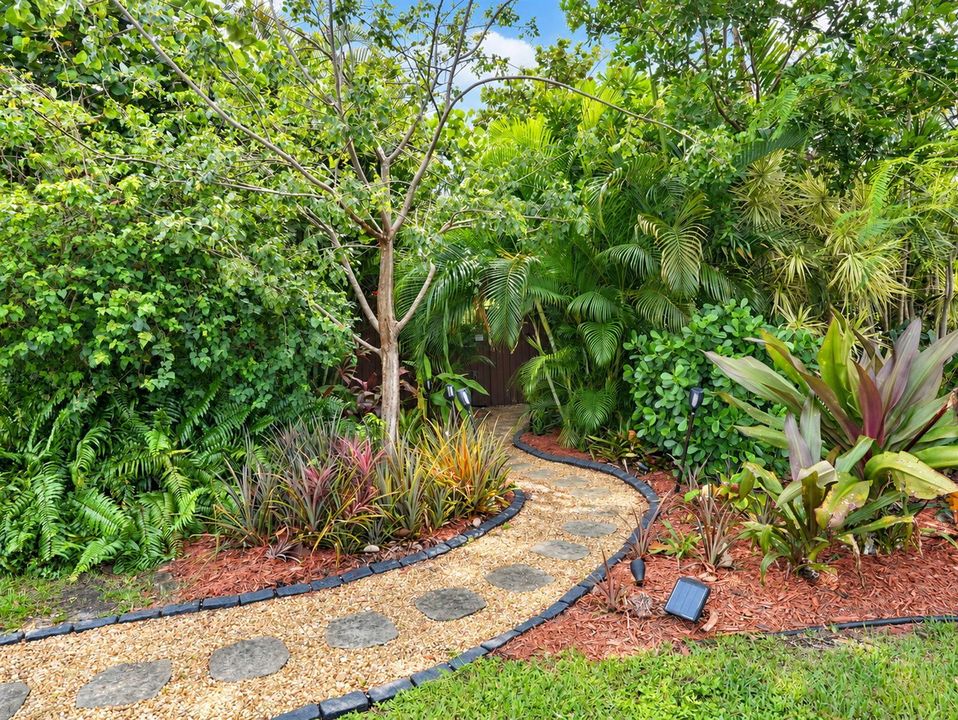 89-web-or-mls-049_Property_049_Edited