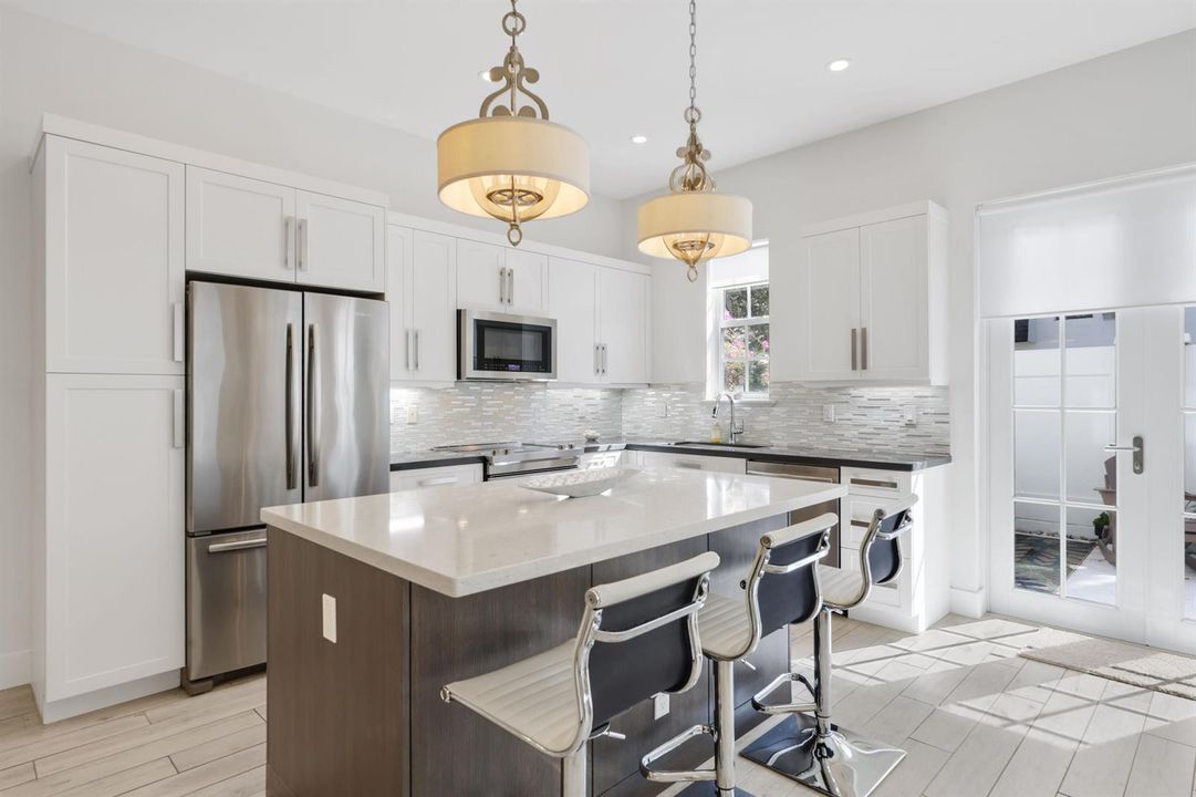 914 Saint George Boulevard - 11.jpg-FULL