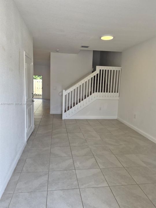 For Sale: $350,000 (3 beds, 2 baths, 1695 Square Feet)