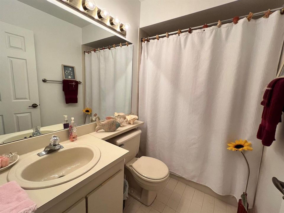 2nd Bathroom