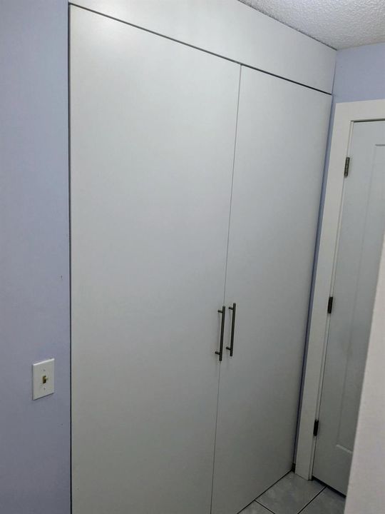 9945