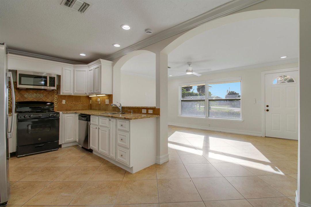 Kitchen / Living Room