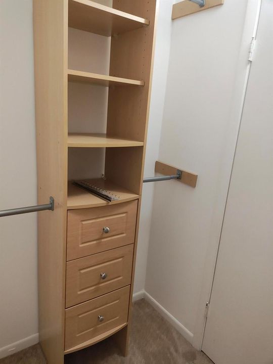 Closet 1b