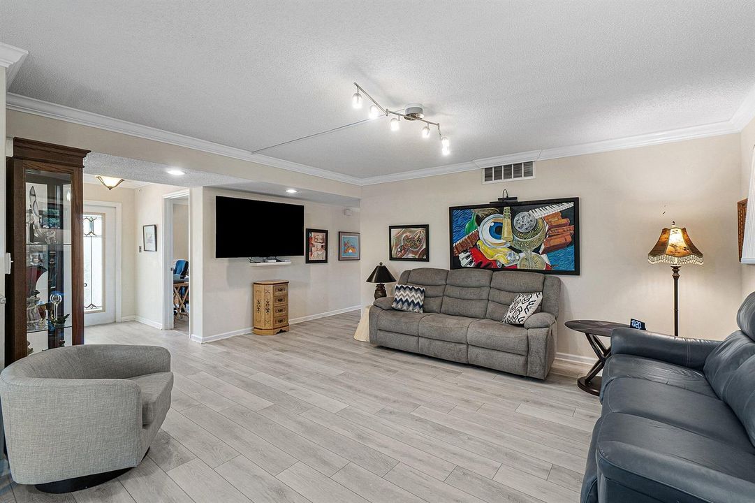 017-10771PalmLakeAvenue-102-BoyntonBeach