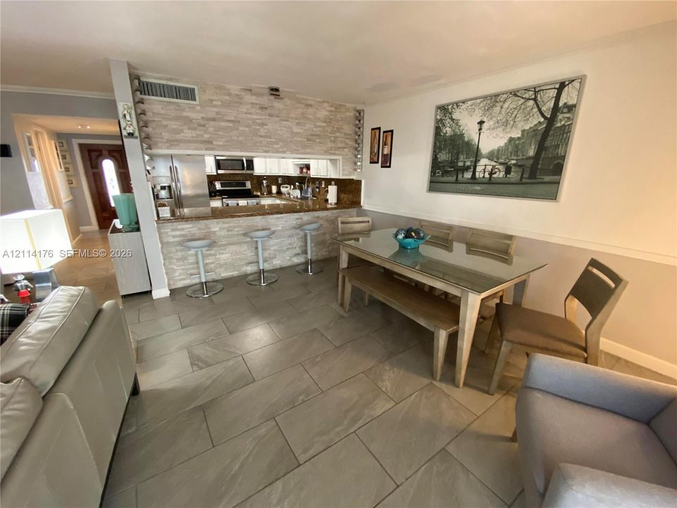 На продажу: $459,000 (2 спален, 2 ванн, 1452 Квадратных фут)