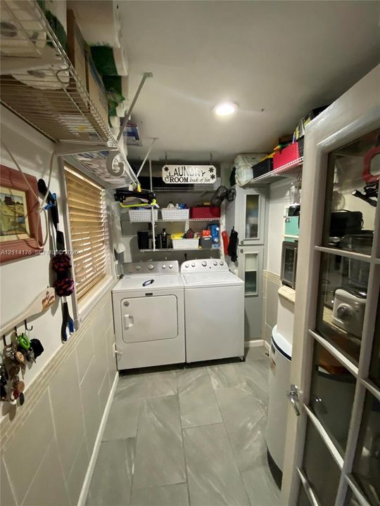 На продажу: $459,000 (2 спален, 2 ванн, 1452 Квадратных фут)