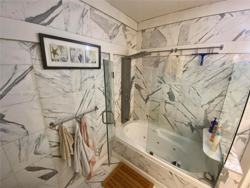На продажу: $459,000 (2 спален, 2 ванн, 1452 Квадратных фут)