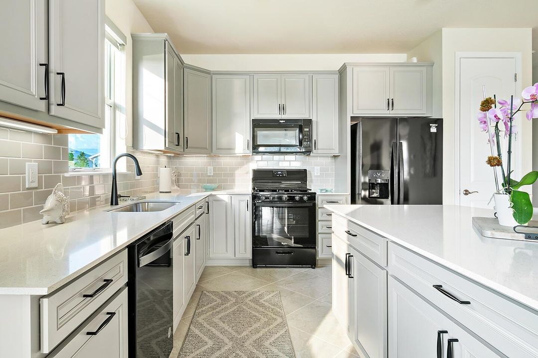 10346-SW-CAPTIVA-DR-34953-008
