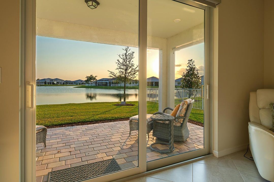 10346-SW-CAPTIVA-DR-34953-032
