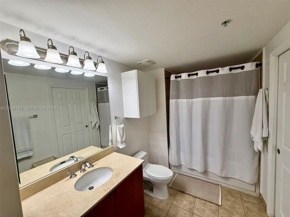 For Rent: $3,100 (1 beds, 1 baths, 797 Square Feet)